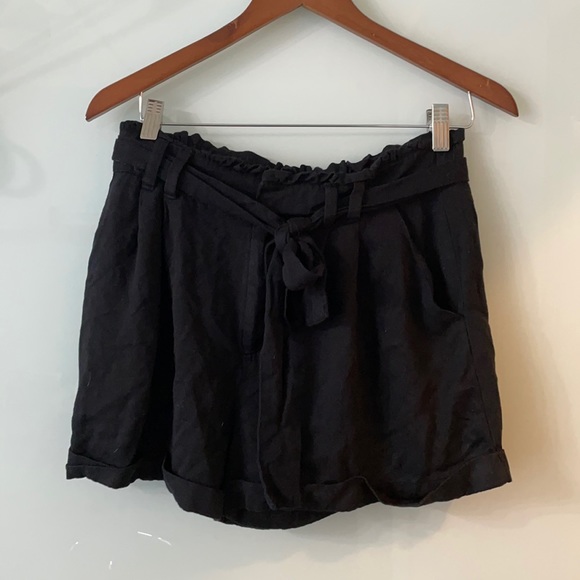 Forever 21 Pants - FR21 BLACK SHORTS